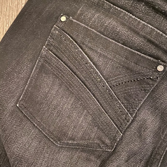 White House Black Market Bermuda Shorts - Picture 3 of 4